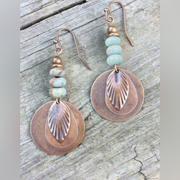 Free People Jewelry - leaf drop Earrings A1523